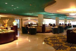 Imagen del bar/restaurante del Hotel NEW PHOENIX TOWN. Foto 3