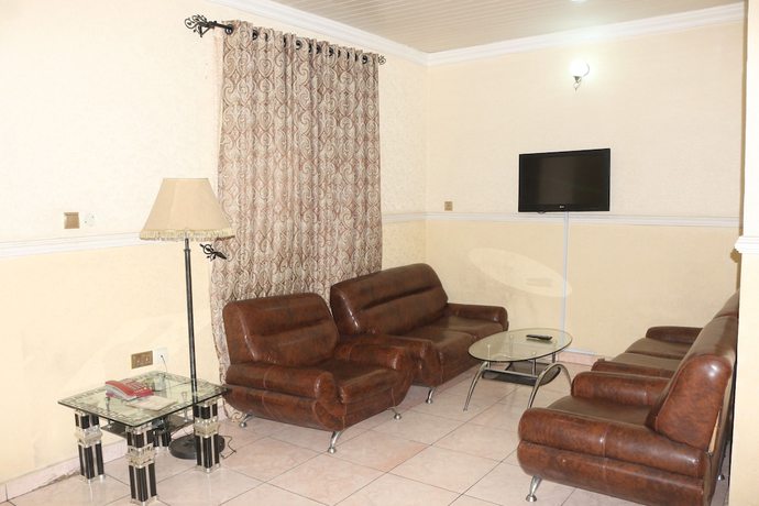 Imagen de la habitación del Hotel NEW POINT HOTEL AND SUITES. Foto 4