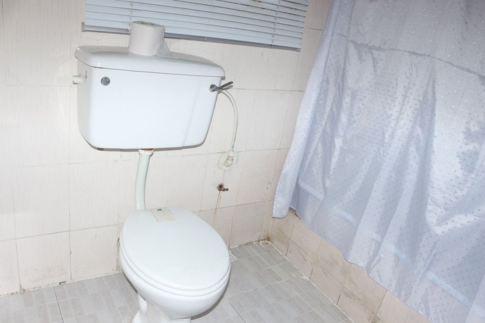 Imagen de la habitación del Hotel NEW POINT HOTEL AND SUITES. Foto 11