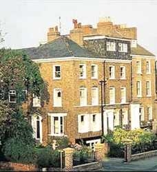 Imagen de los exteriores del Hotel NEWINGTON. Foto 2