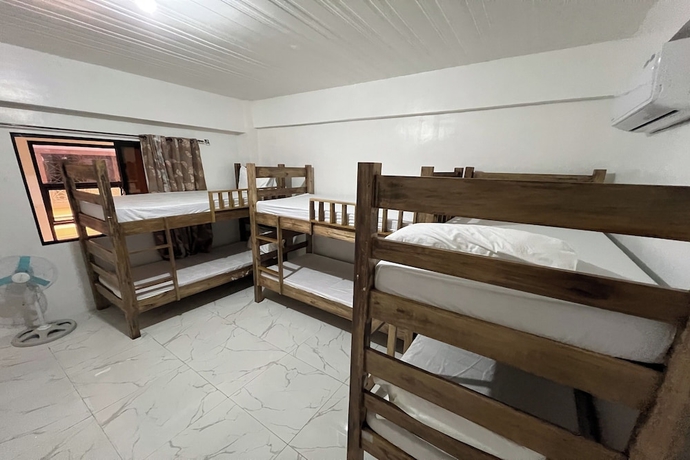 Imagen de la habitación del Hotel NGBMPC Hostel Puerto Galera. Foto 4