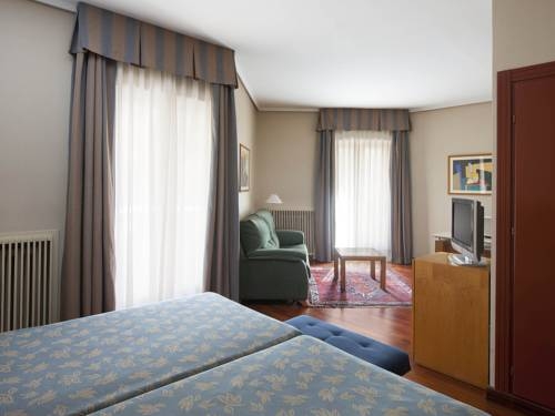 Imagen general del Hotel NH Albar. Foto 6