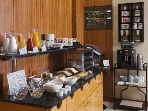 Imagen general del Hotel NH Albar. Foto 10