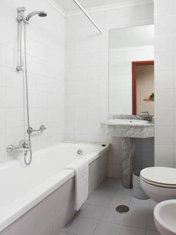 Imagen general del Hotel NH Albar. Foto 12