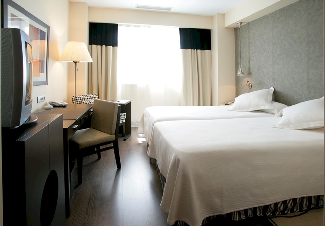 Imagen de la habitación del Hotel NH Alcorcon. Foto 9