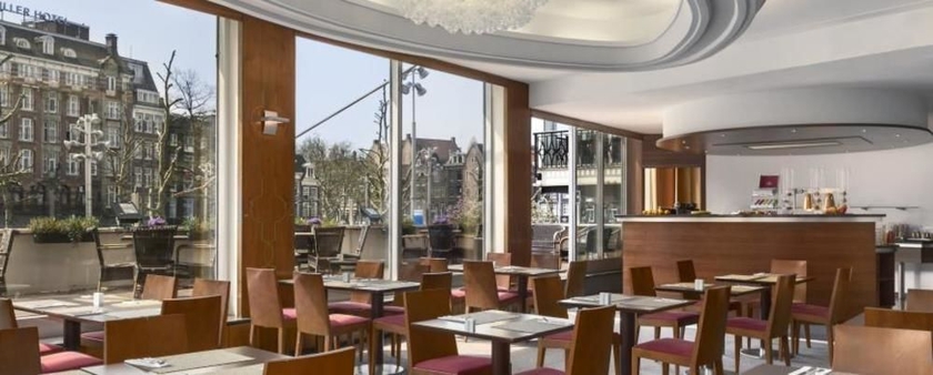 Imagen del bar/restaurante del Hotel NH Amsterdam Caransa. Foto 4