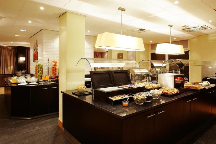 Imagen del bar/restaurante del Hotel NH Amsterdam Leidseplein. Foto 2