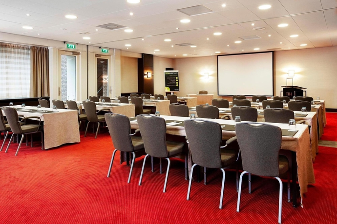 Imagen de los interiores del Hotel NH Amsterdam Leidseplein. Foto 13