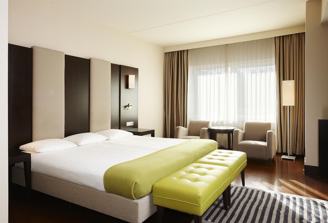 Imagen de la habitación del Hotel NH Amsterdam Leidseplein. Foto 5