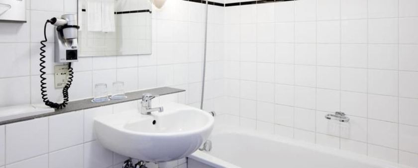 Imagen de la habitación del Hotel NH Amsterdam Schiller. Foto 5