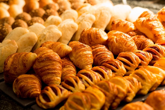 Imagen del bar/restaurante del Hotel NH Amsterdam Schiphol Airport. Foto 3