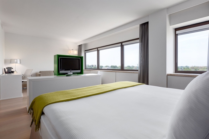 Imagen de la habitación del Hotel NH Amsterdam Zuid. Foto 6
