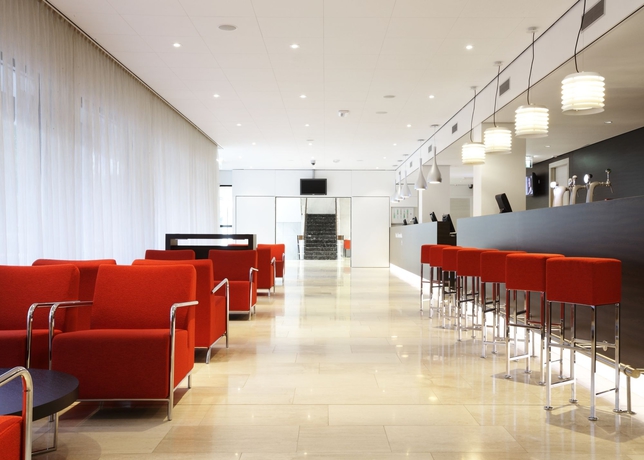 Imagen de los interiores del Hotel NH Amsterdam Zuid. Foto 11