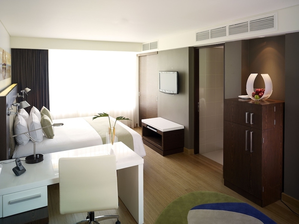 Imagen de la habitación del Hotel NH Bangkok Asoke. Foto 4