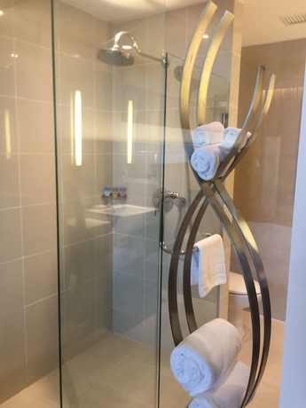 Imagen de la habitación del Hotel NH Bangkok Asoke. Foto 11