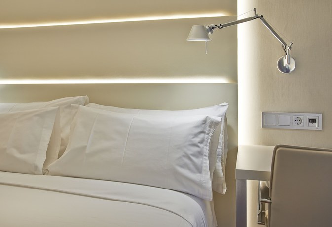 Imagen de la habitación del Hotel NH Barcelona Les Corts. Foto 2