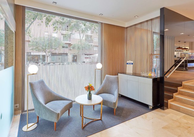 Imagen de los interiores del Hotel NH Barcelona Les Corts. Foto 19