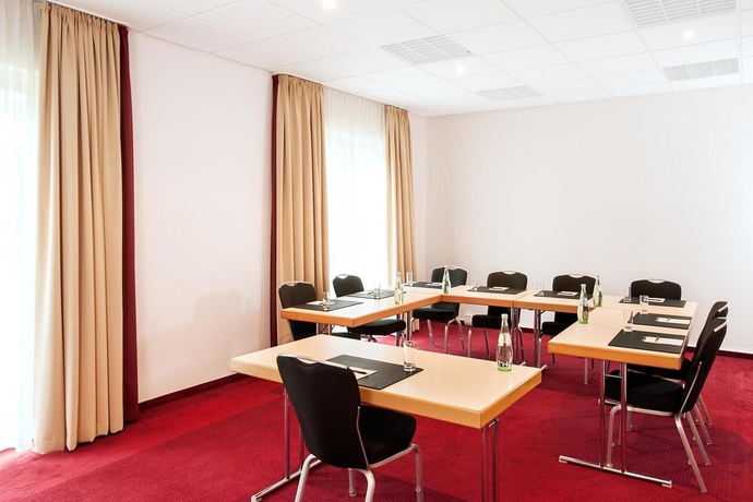 Imagen de los interiores del Hotel NH Berlin Potsdam Conference Center. Foto 14