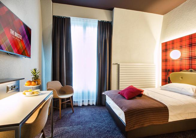 Imagen general del Hotel NH Bern The Bristol. Foto 6