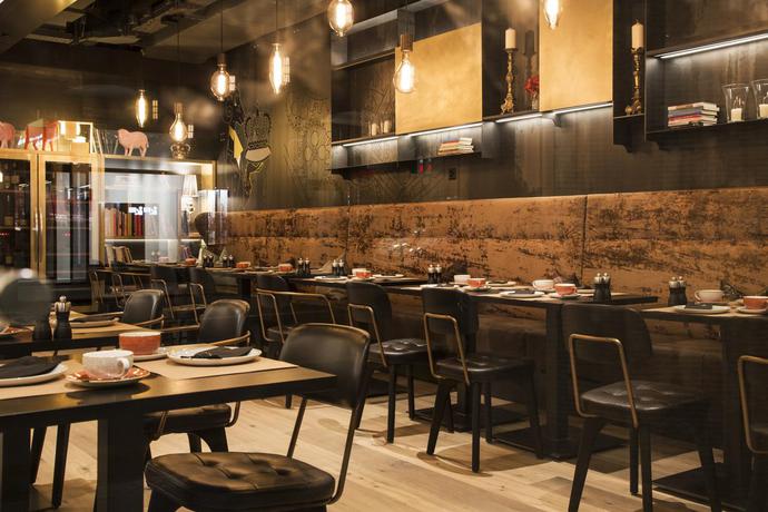 Imagen general del Hotel NH Bern The Bristol. Foto 12