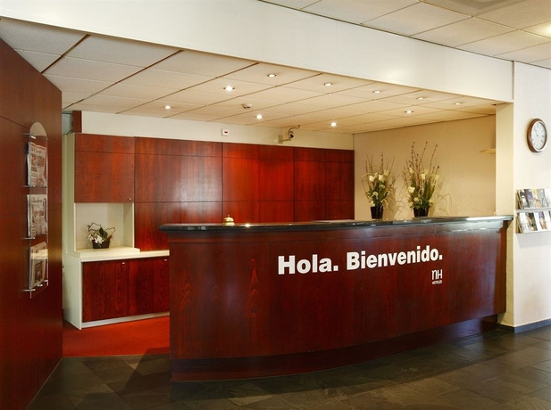 Imagen de los interiores del Hotel NH Best. Foto 15