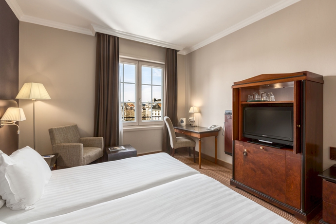 Imagen de la habitación del Hotel NH Brussels Carrefour de l'Europe. Foto 12