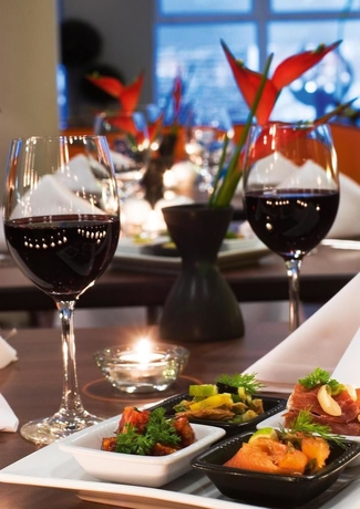 Imagen del bar/restaurante del Hotel NH Budapest City. Foto 5