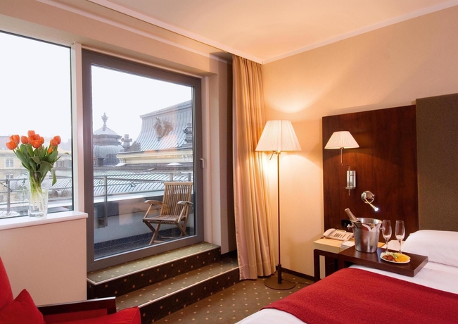 Imagen de la habitación del Hotel NH Budapest City. Foto 10