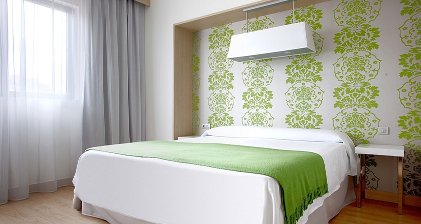 Imagen de la habitación del Hotel NH Campo Cartagena. Foto 10