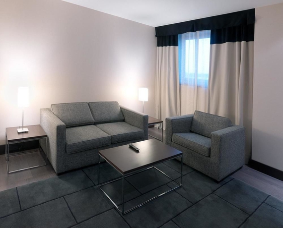 Imagen de los interiores del Hotel NH Campo de Gibraltar. Foto 16