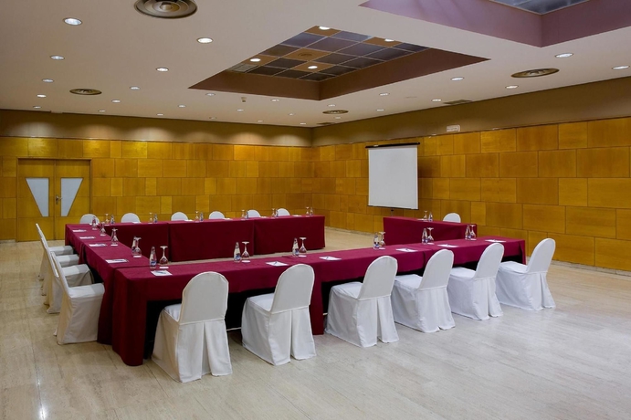 Imagen de los interiores del Hotel NH Ciudad Real. Foto 8