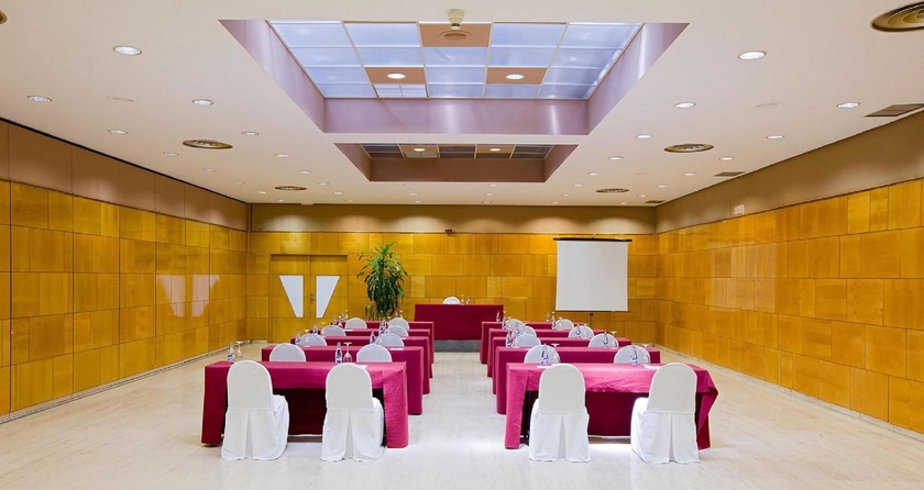 Imagen de los interiores del Hotel NH Ciudad Real. Foto 13