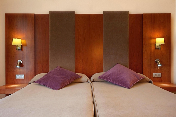 Imagen de la habitación del Hotel NH Ciudad de Almeria. Foto 6