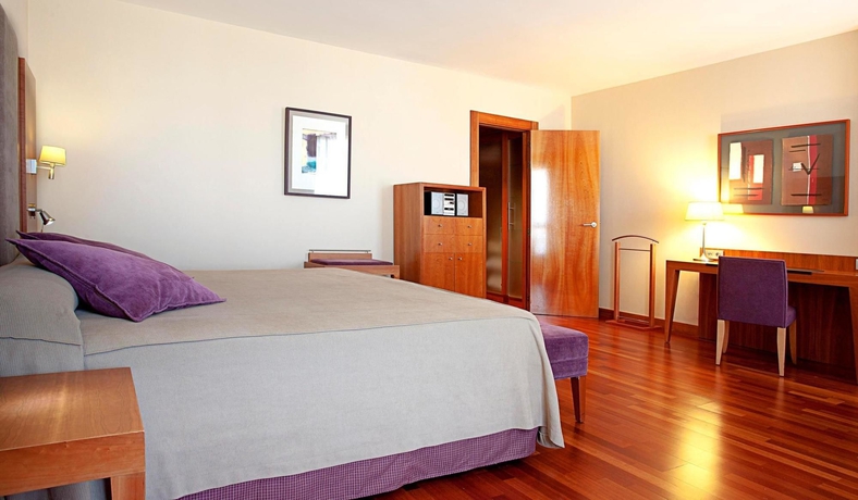 Imagen de la habitación del Hotel NH Ciudad de Almeria. Foto 7