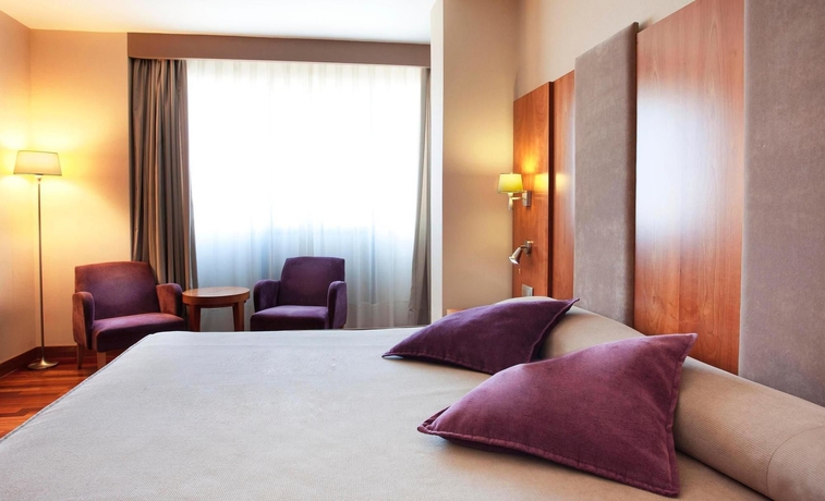 Imagen de la habitación del Hotel NH Ciudad de Almeria. Foto 11