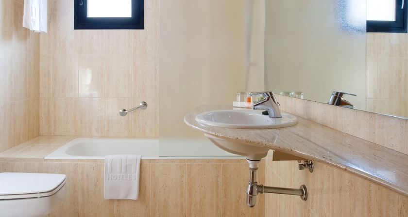 Imagen de la habitación del Hotel NH Ciudad de Cuenca. Foto 11