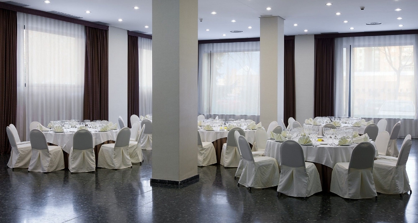 Imagen de los interiores del Hotel NH Ciudad de Cuenca. Foto 17