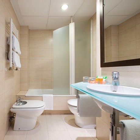 Imagen de la habitación del Hotel NH Ciudad de Santander. Foto 5