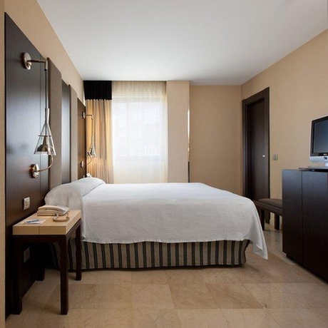 Imagen de la habitación del Hotel NH Ciudad de Santander. Foto 6