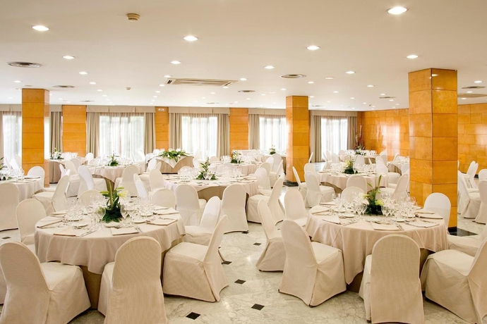 Imagen de los interiores del Hotel NH Ciutat de Reus. Foto 15