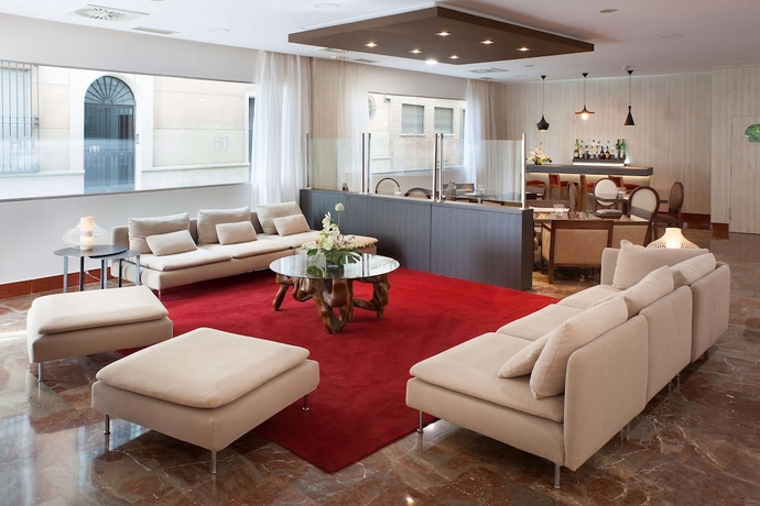 Imagen de los interiores del Hotel NH Córdoba Califa. Foto 14
