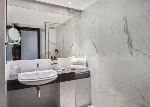 Imagen de la habitación del Hotel NH Coimbra Dona Inês. Foto 15