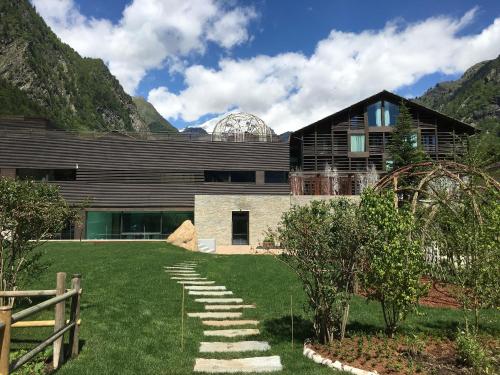 Imagen general del Hotel NH Collection Alagna Mirtillo Rosso. Foto 4