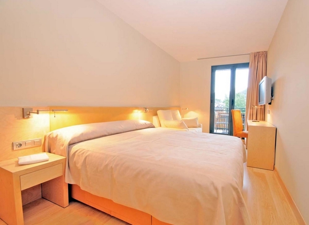 Imagen de la habitación del Hotel NH Collection Andorra Palomé. Foto 6