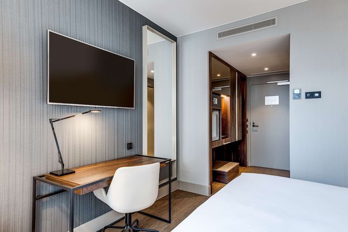 Imagen de la habitación del Hotel NH Collection Antwerp Centre. Foto 12
