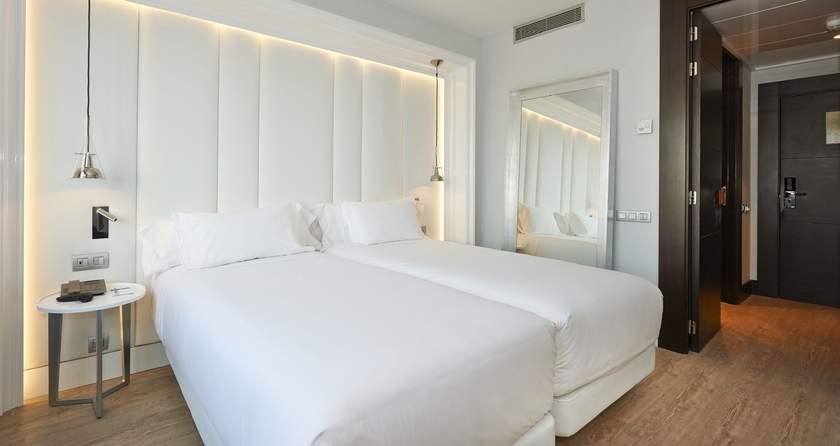 Imagen de la habitación del Hotel NH Collection Barcelona Gran Hotel Calderón. Foto 4