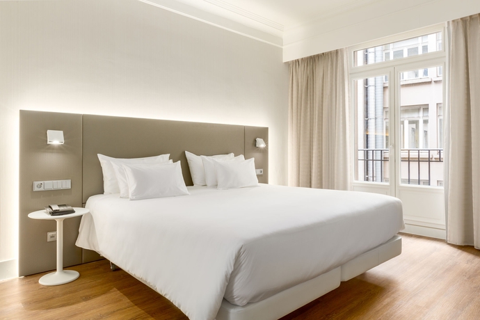 Imagen de la habitación del Hotel NH Collection Brussels Centre. Foto 4