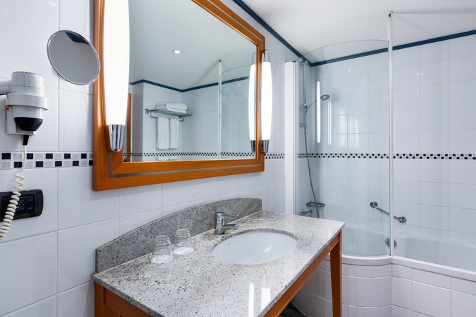 Imagen de la habitación del Hotel NH Collection Brussels Centre. Foto 13