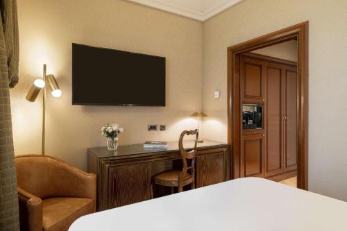 Imagen de la habitación del Hotel NH Collection Carlo IV. Foto 15