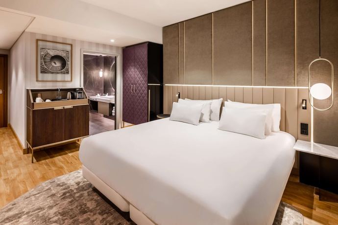 Imagen de la habitación del Hotel NH Collection Copenhagen. Foto 3